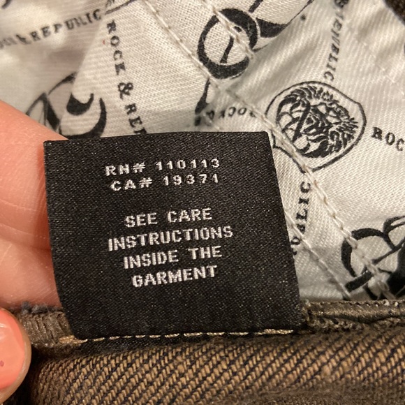 Rock and Republic dark blue boot cut jeans, size 28 barely worn. - Picture 5 of 5